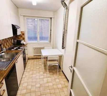 Large Center With Balcony Alt - Self Checkin Appartement